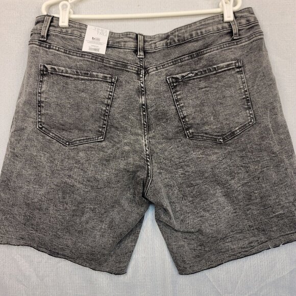 Time And Tru Womens Distressed Boyfriend Shorts Size 20 Black Denim 8.5" Inseam - Picture 2 of 6